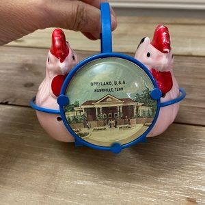 Commemorative chicken salt & Pepper shakers